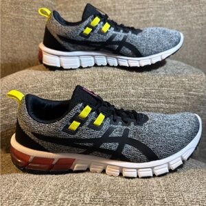 ASICS Gel-Quantum 90 sneakers. Women’s Gray Black Yellow running Shoe Size 9.5